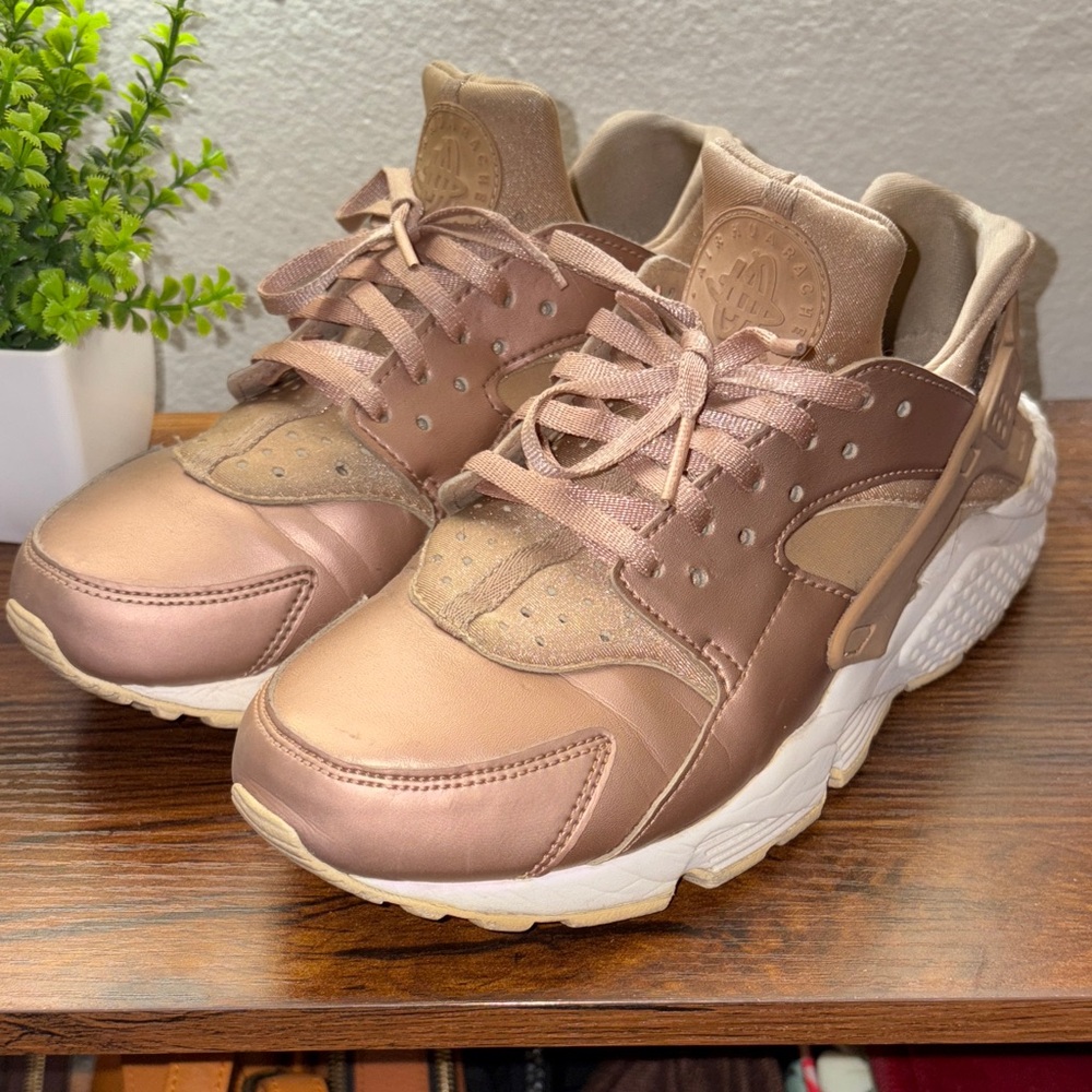 Nike Huarache Rose Gold